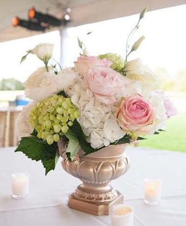 Royally Golden Centerpiece in Brenham, TX | Sunny Day Blossoms Design Studio